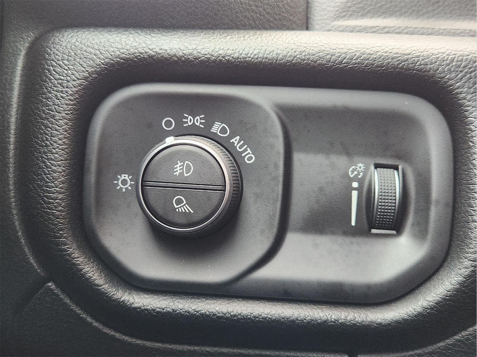 2025 Ram 1500 photo 22 of 33