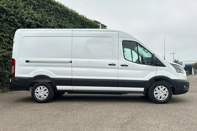 2025 Ford E-Transit Cargo Van Base - Photo 27