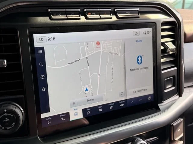 Used 2023  Ford Lariat image 21