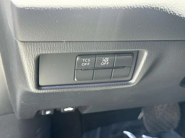 Used 2019 White Mazda Touring image 28