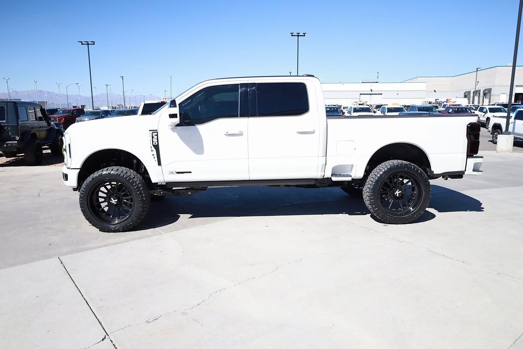 2025 Ford F-350 Platinum photo 3