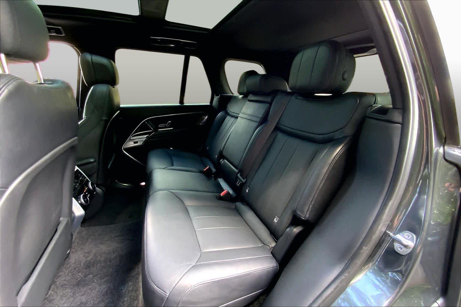 Used 2023 Carpathian Grey Premium Metallic Land Rover SE image 19