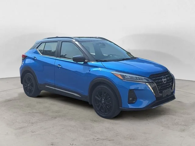 Used 2023 Blue Nissan SR image 7