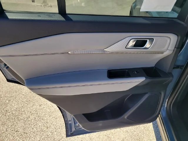 New 2026 Vapor Blue Ford Active image 12
