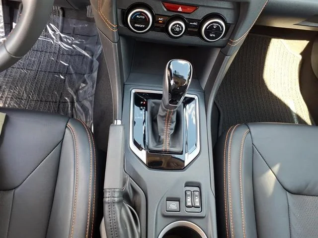 Used 2022 COOL GREY KHAKI Subaru Limited image 15