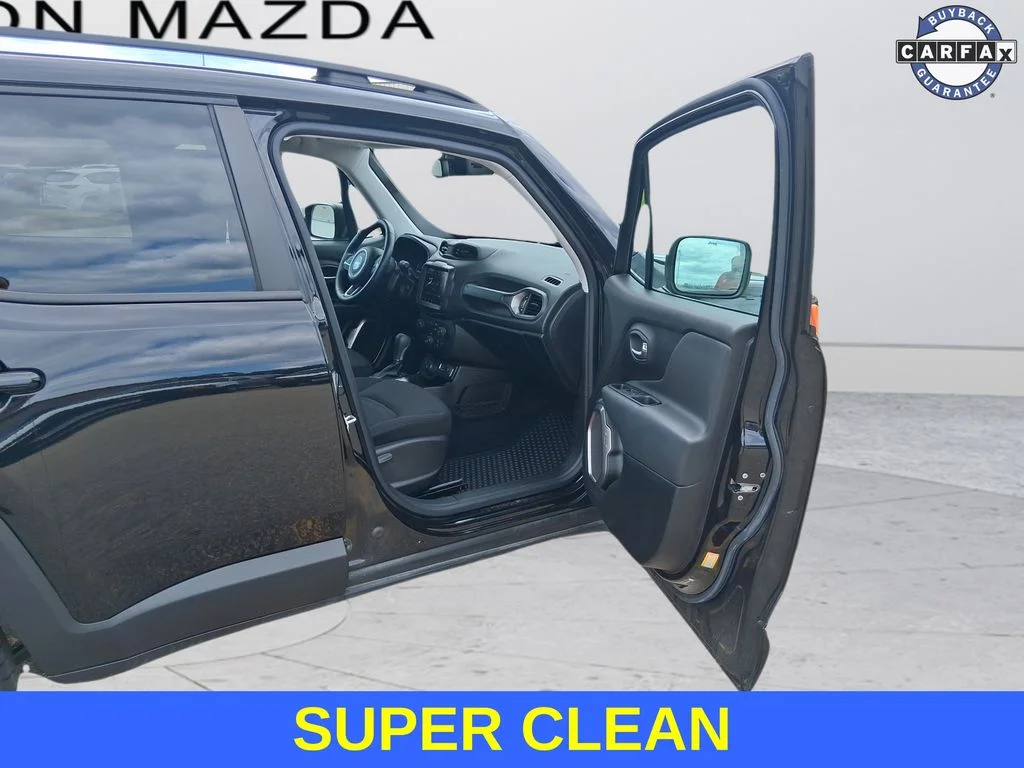 Used 2022 Black Jeep Latitude image 32