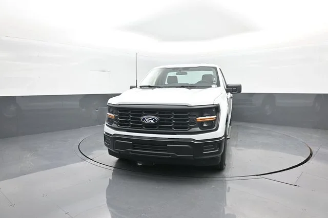 New 2026 Oxford White Ford XL image 3