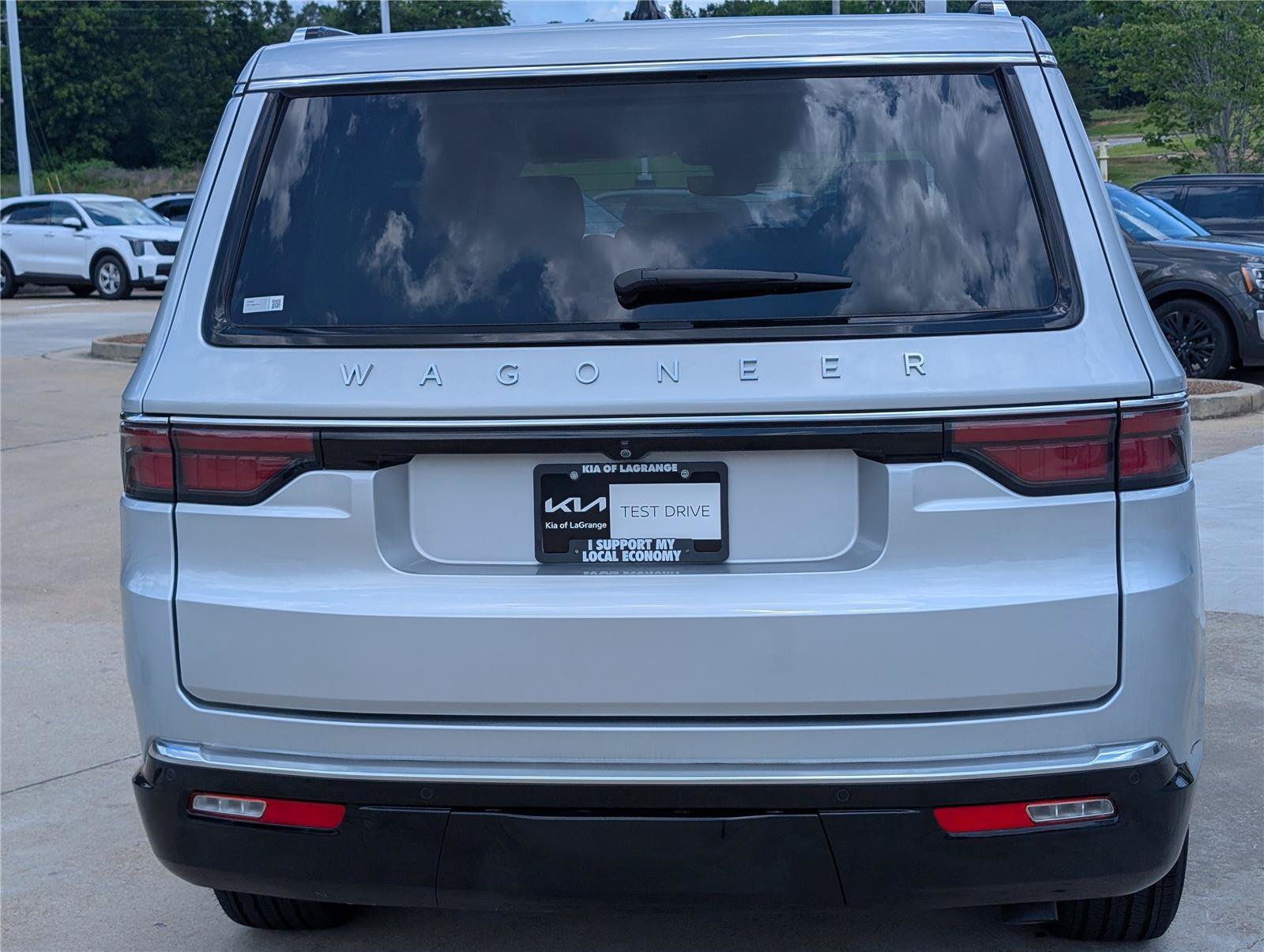 2024 Jeep Wagoneer Series I - Photo 8