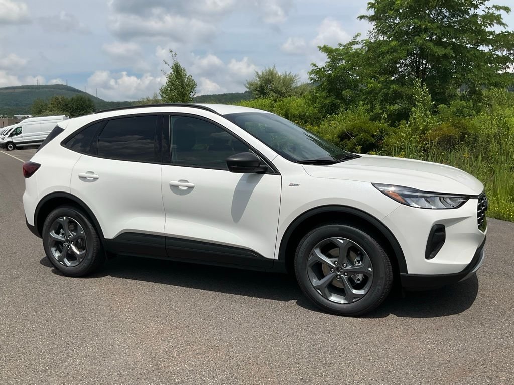 2025 Ford Escape Hybrid ST-Line