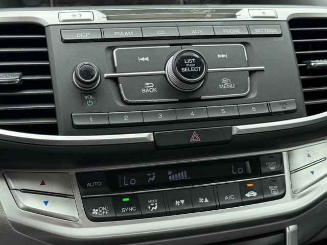 Used 2015  Honda LX image 24