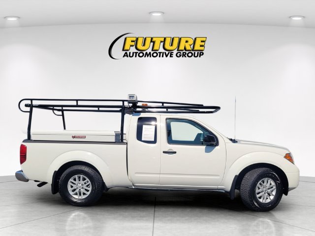 Used 2021 White Nissan SV image 3