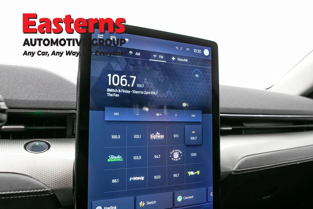 Used 2021 Black Ford Select image 19