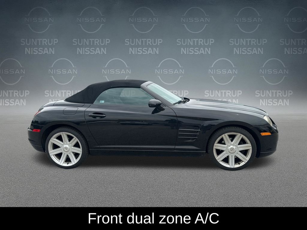 Used 2005 Black Chrysler Base image 7