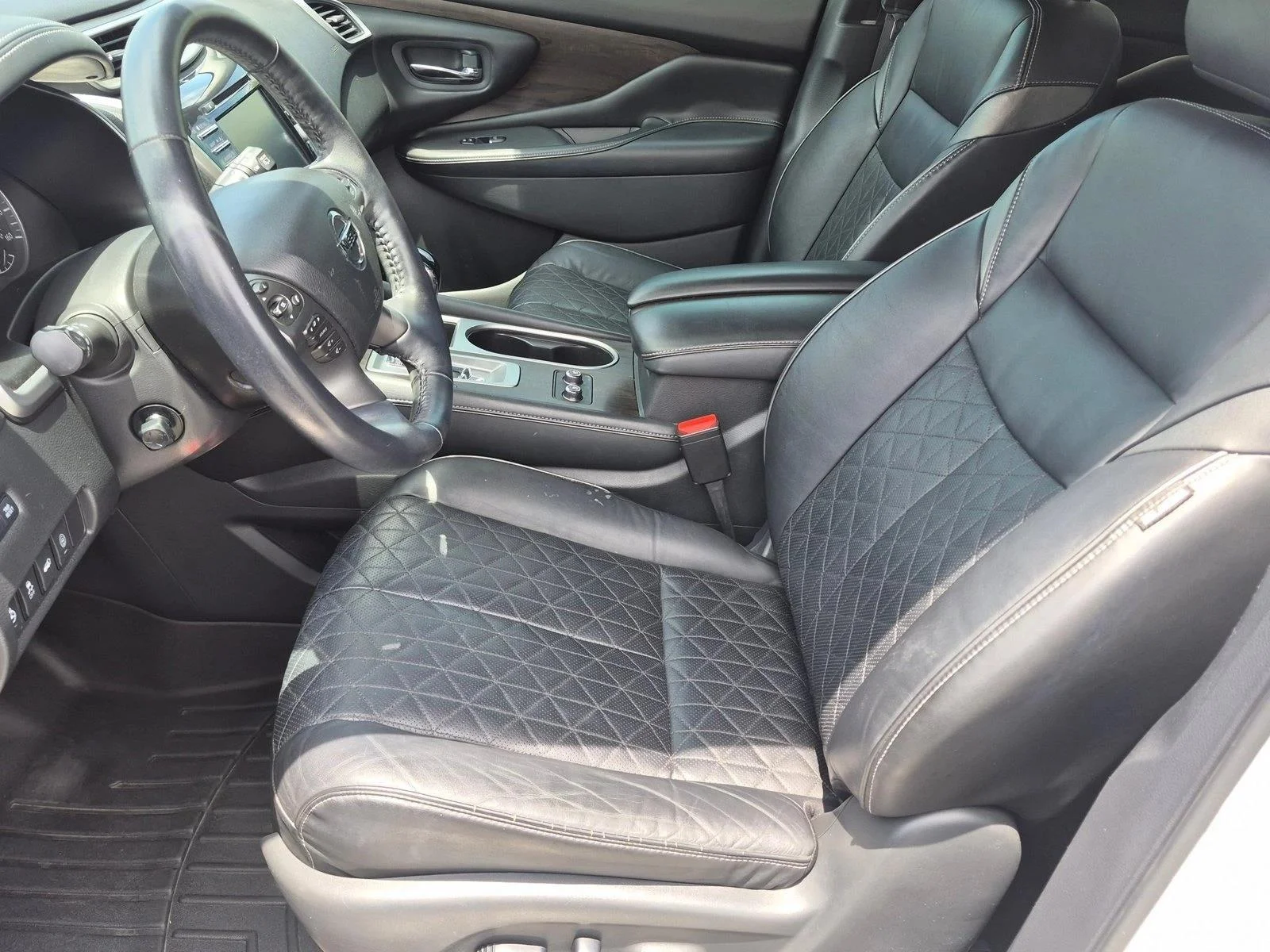 Used 2020 Pearl White Tricoat Nissan Platinum image 16