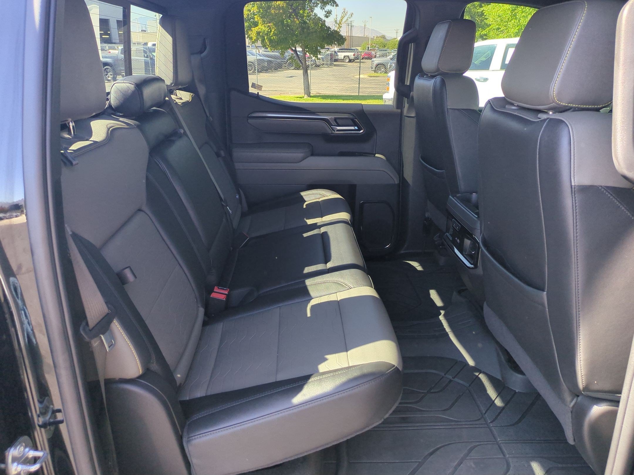 2025 Chevrolet Silverado 1500 ZR2 - Photo 29