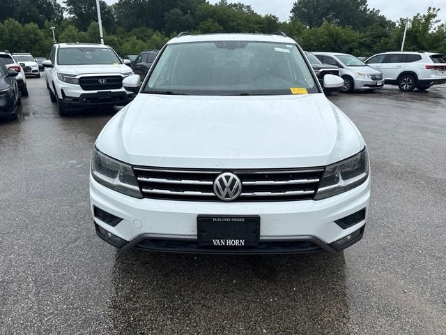 Used 2018 Pure White Volkswagen 2.0T SE image 8