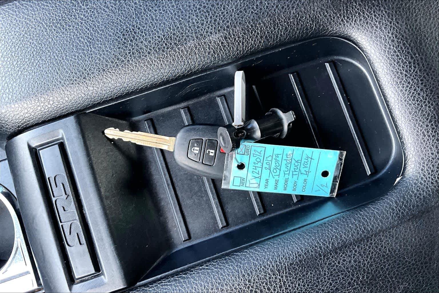 Used 2018 Magnetic Gray Metallic Toyota SR5 image 15
