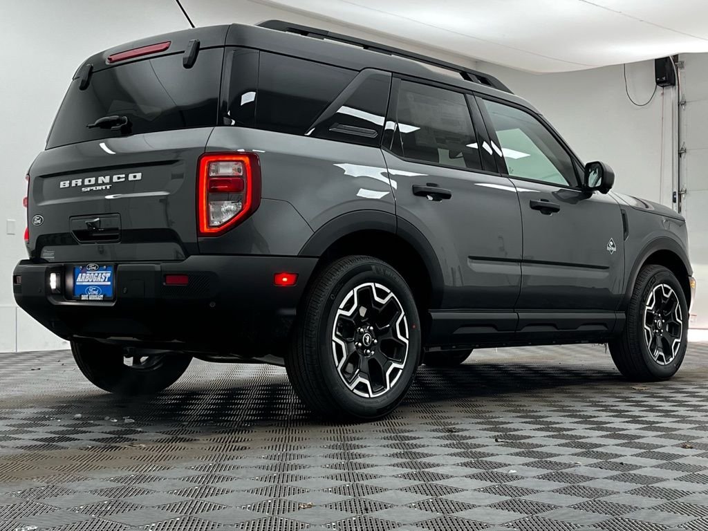 New 2026 Gray Ford Outer Banks image 8