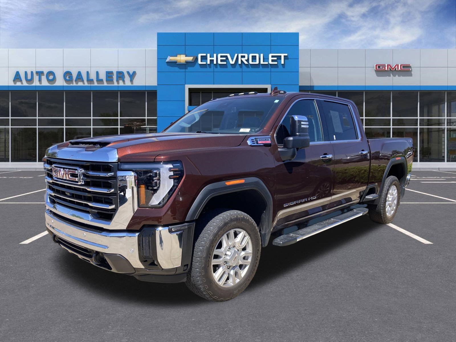 2024 GMC Sierra 4WD Crew Cab Standard Box SLT's photo