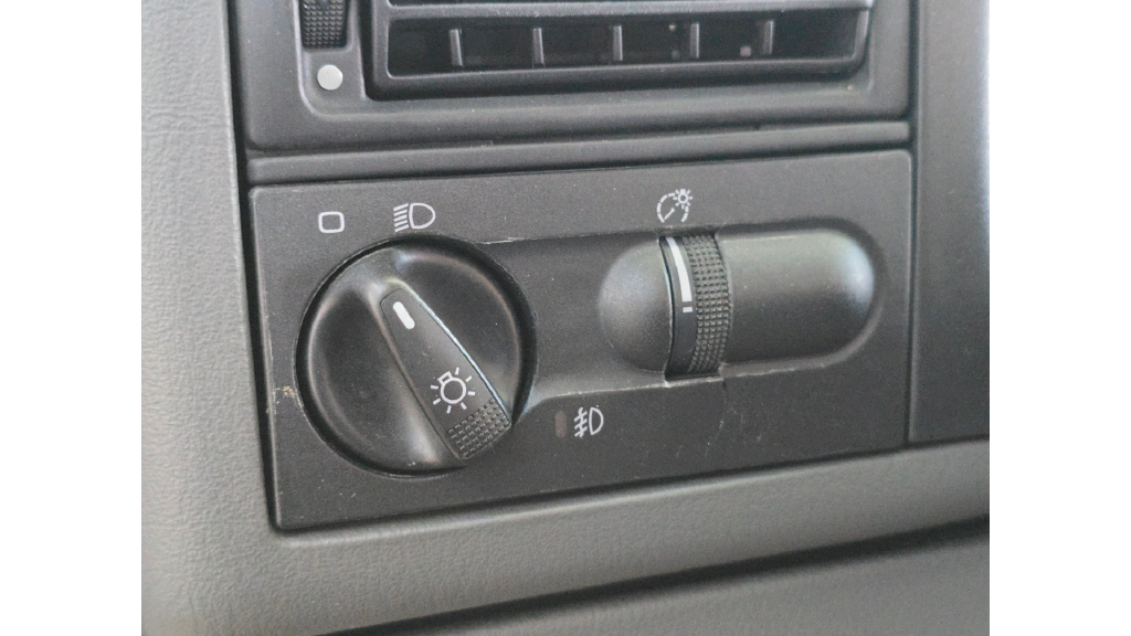 Used 2001  Volkswagen GLS image 23