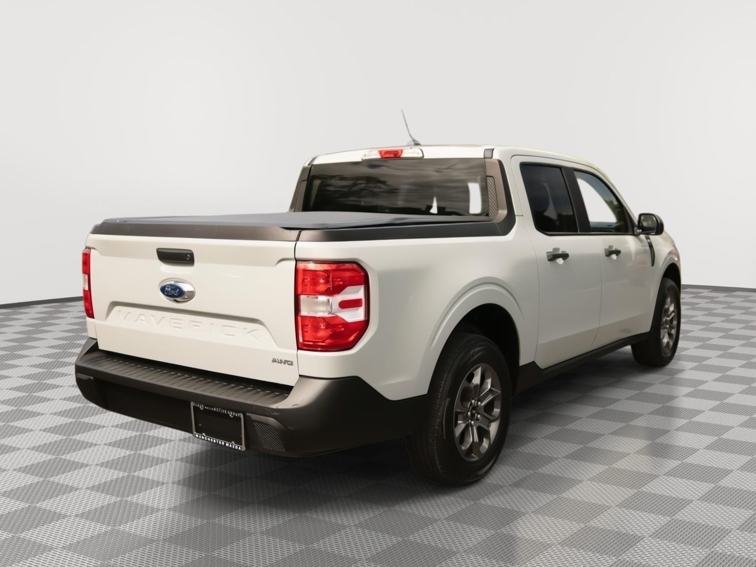 Used 2024 Atlas Blue Metallic Ford XLT image 23