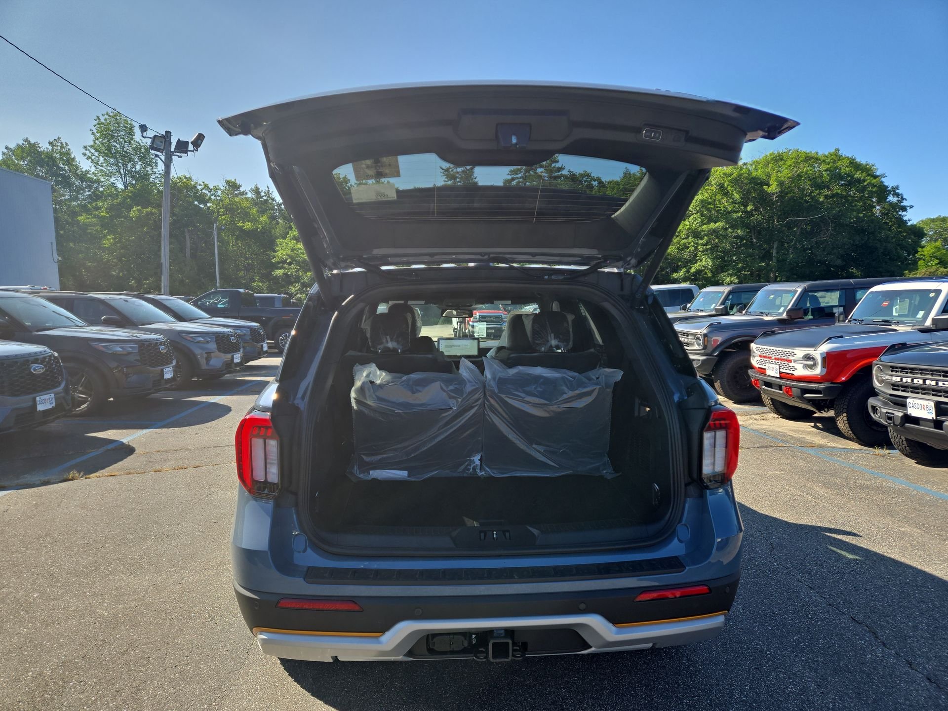 New 2026 Vapor Blue Metallic Ford Tremor® image 3