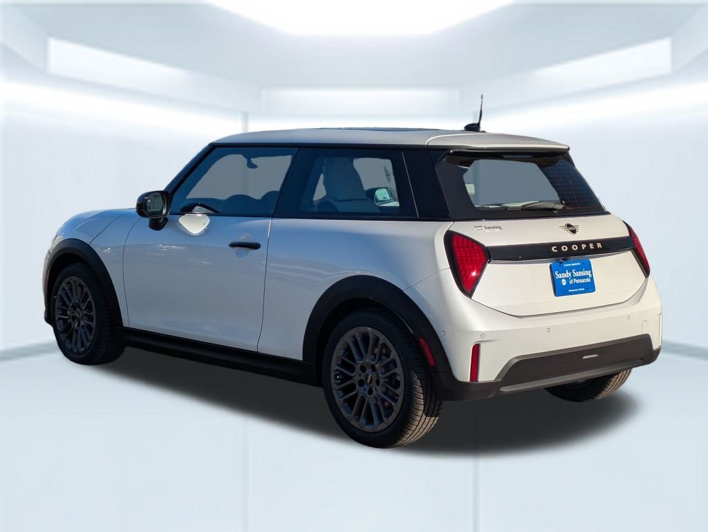 New 2026 White Metallic MINI Signature Plus image 3