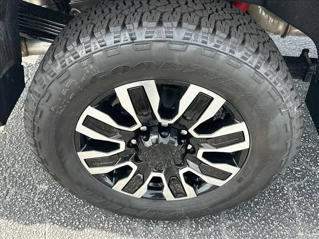 New 2026 Glacier White Tricoat GMC Denali Ultimate image 16