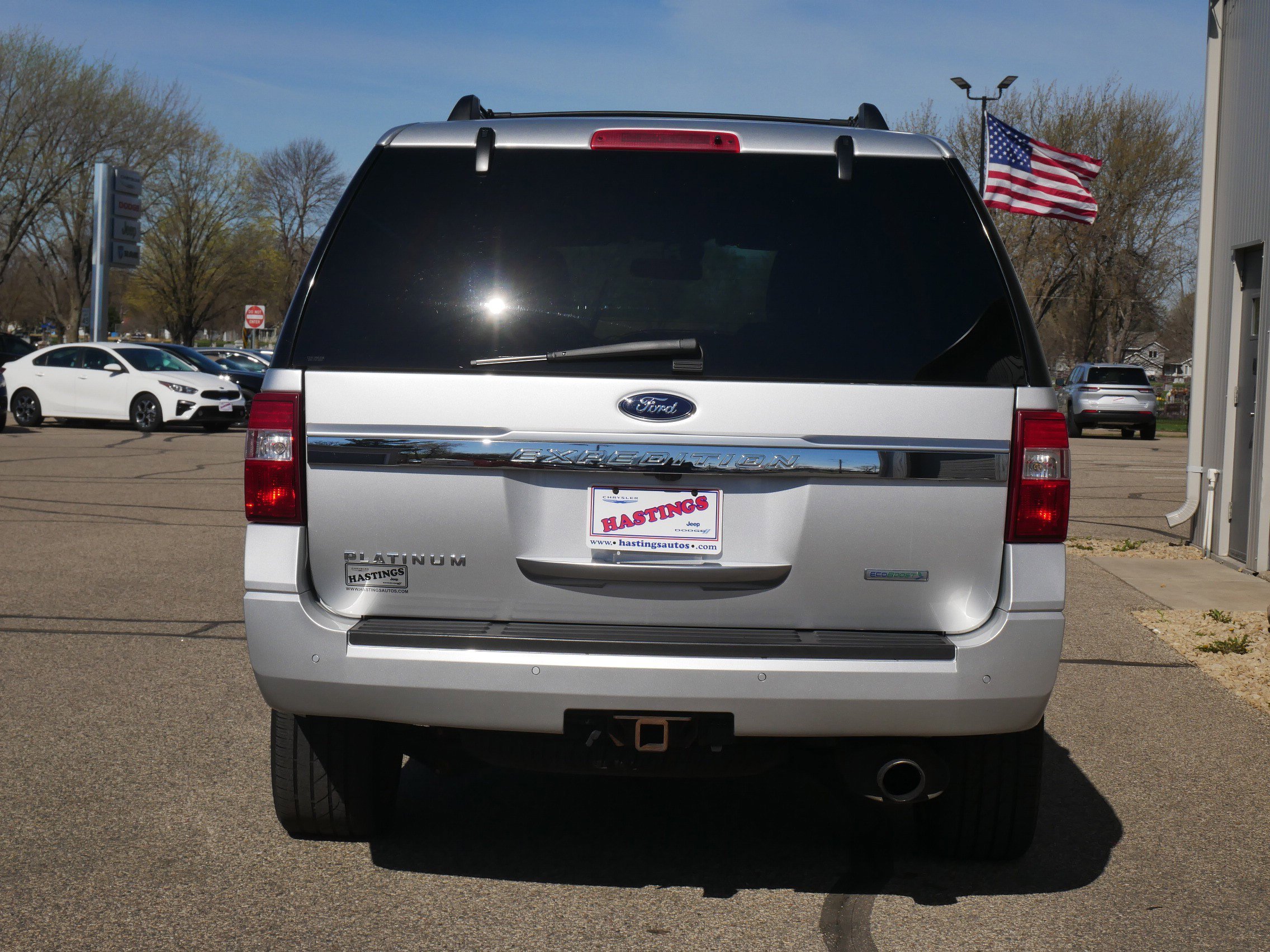 Used 2017 Silver Ford Platinum image 4