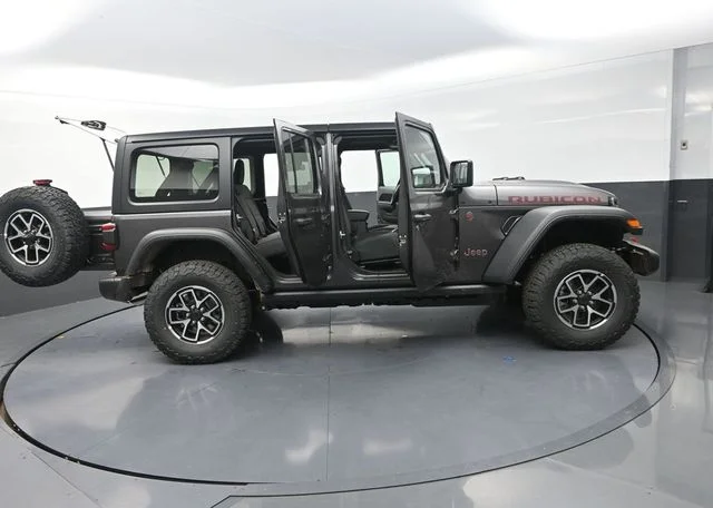 New 2026 Granite Crystal Metallic Clear-Coat Exterior Paint Jeep Rubicon image 35