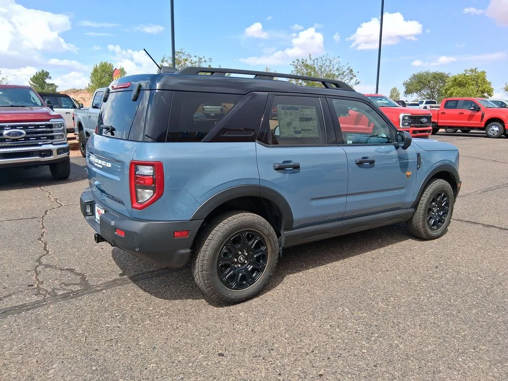 New 2025 Azure Gray Metallic Tri-Coat Ford Badlands® image 5