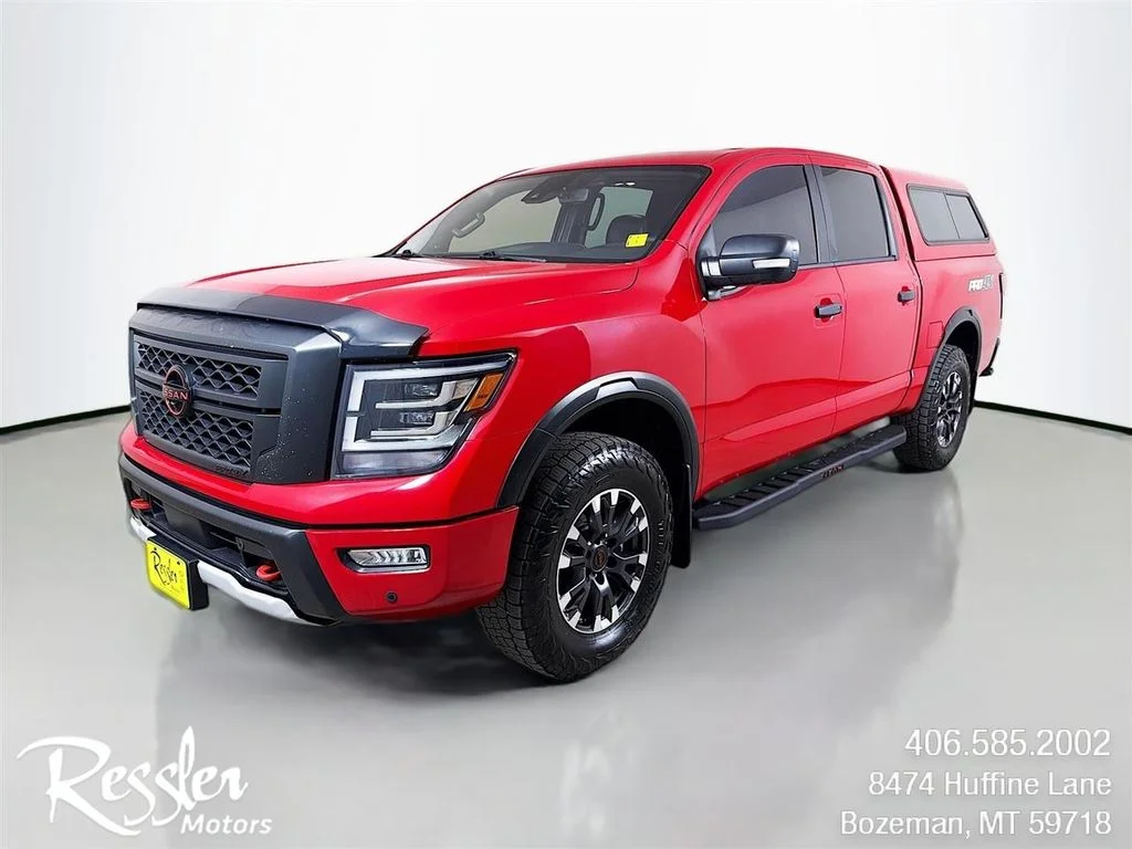 2023 Nissan Titan PRO-4X 4X4 Crew Cab's photo