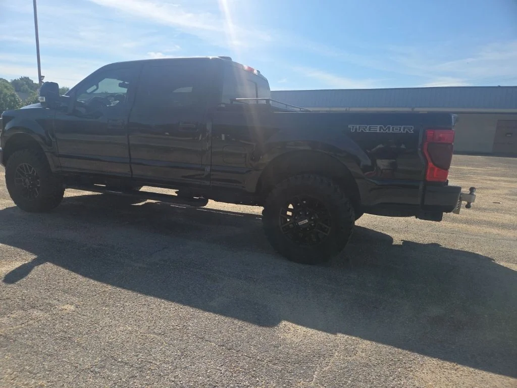 Used 2022 Black Ford Lariat image 6