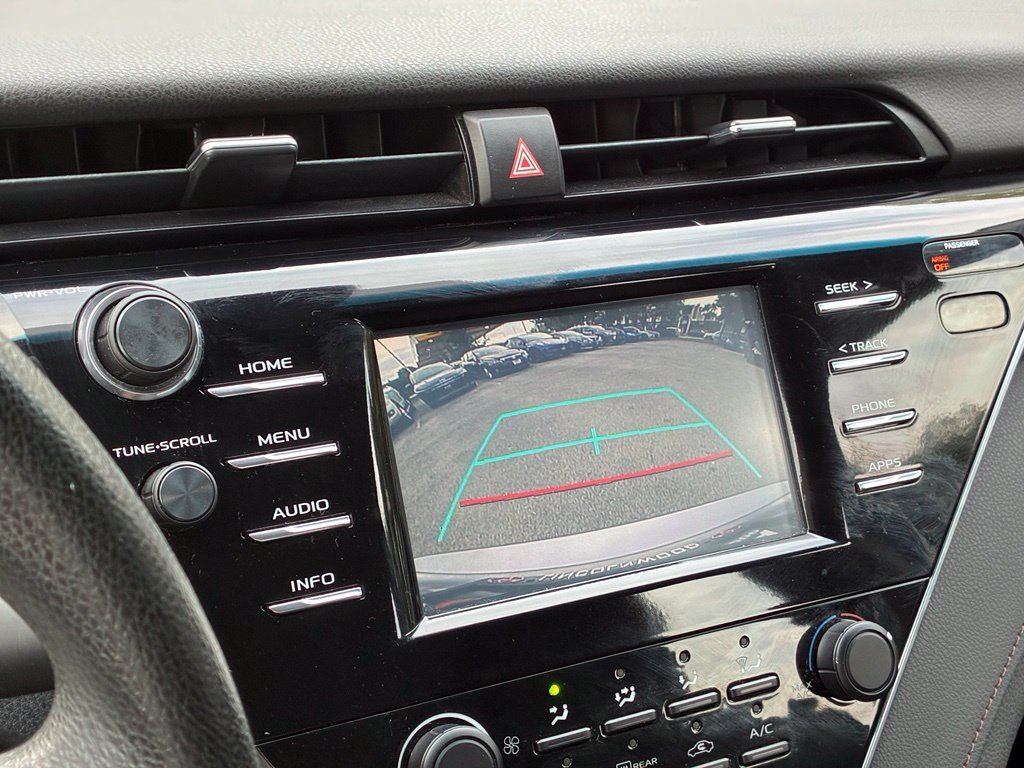 Used 2018 Silver Toyota LE image 5