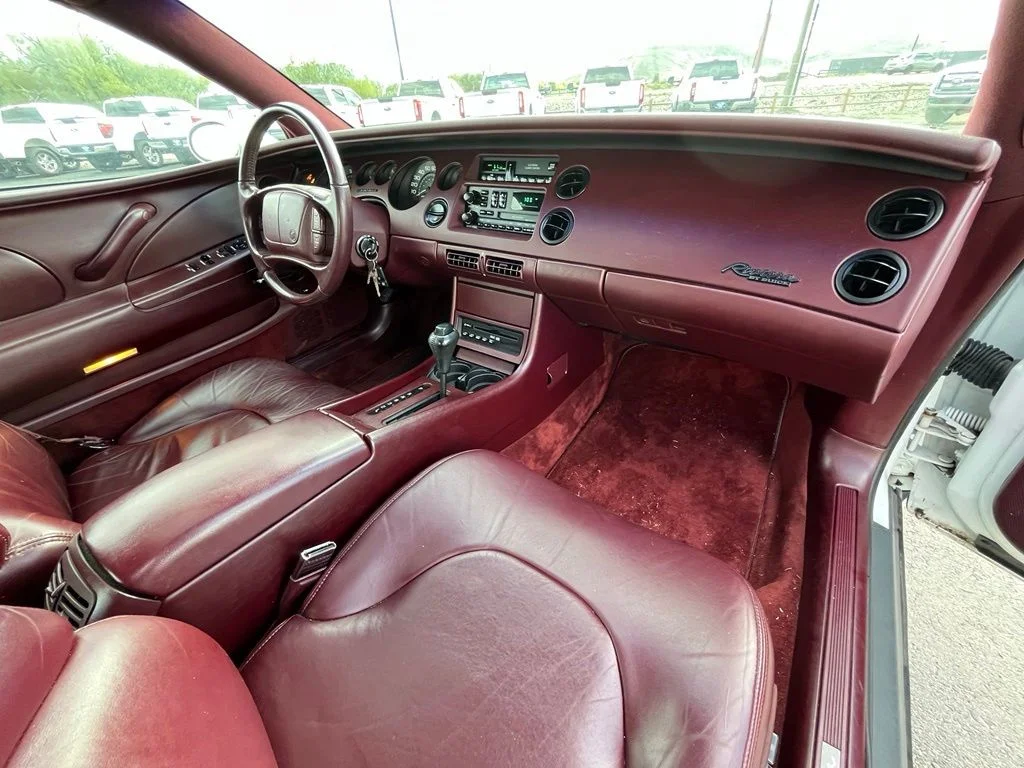 Used 1995 White Buick Base image 17
