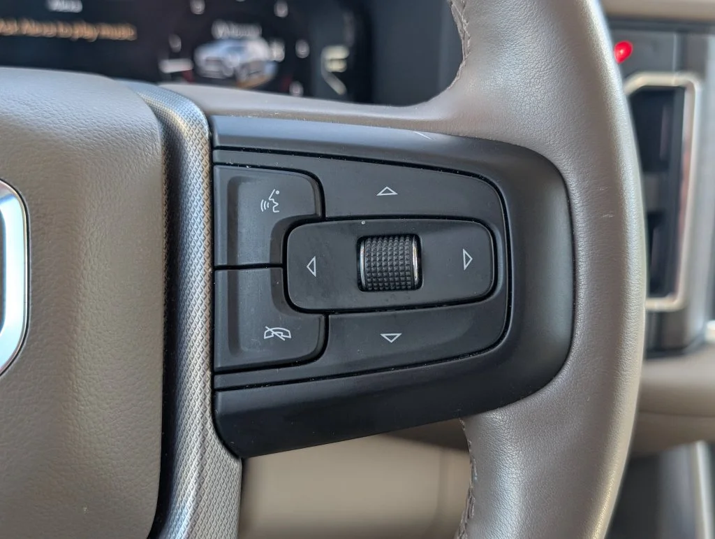 Used 2023 Green GMC Denali image 22