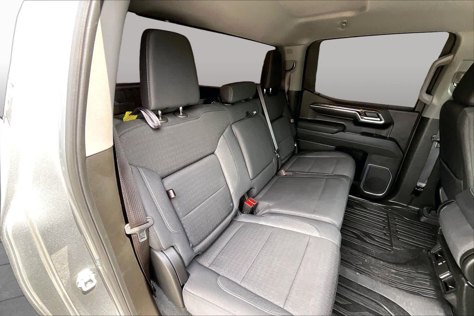 Used 2026 Sterling Metallic GMC Elevation image 19