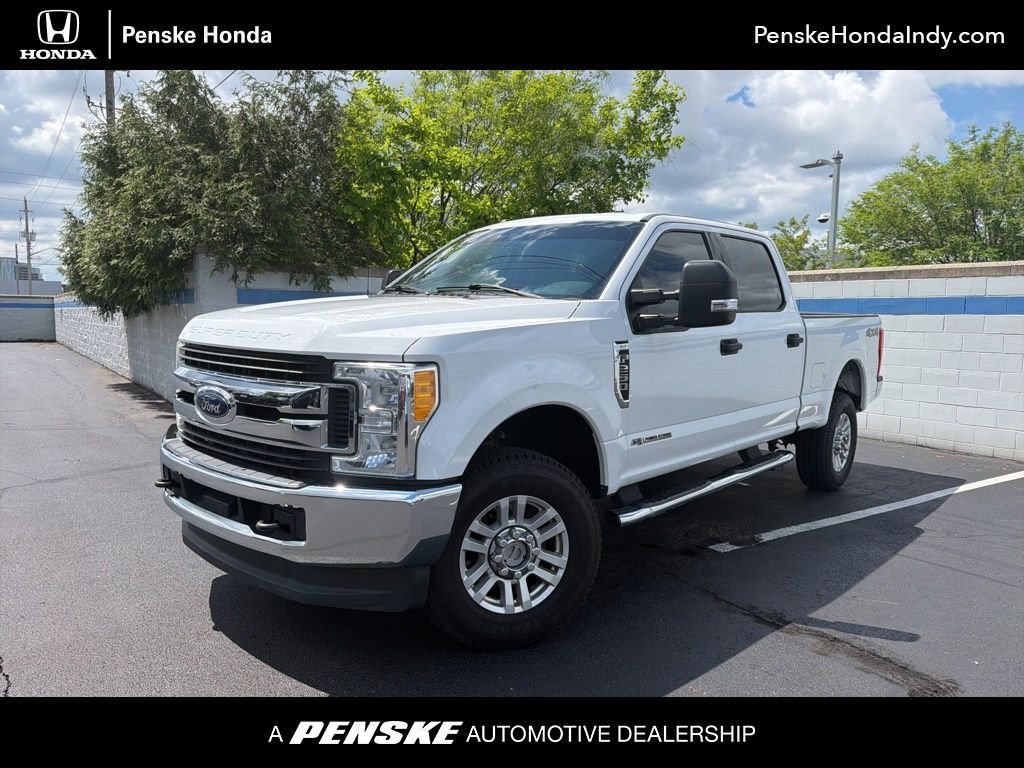 2017 Ford F-250 XLT 4x4 Crew Cab 6-3/4' Box's photo