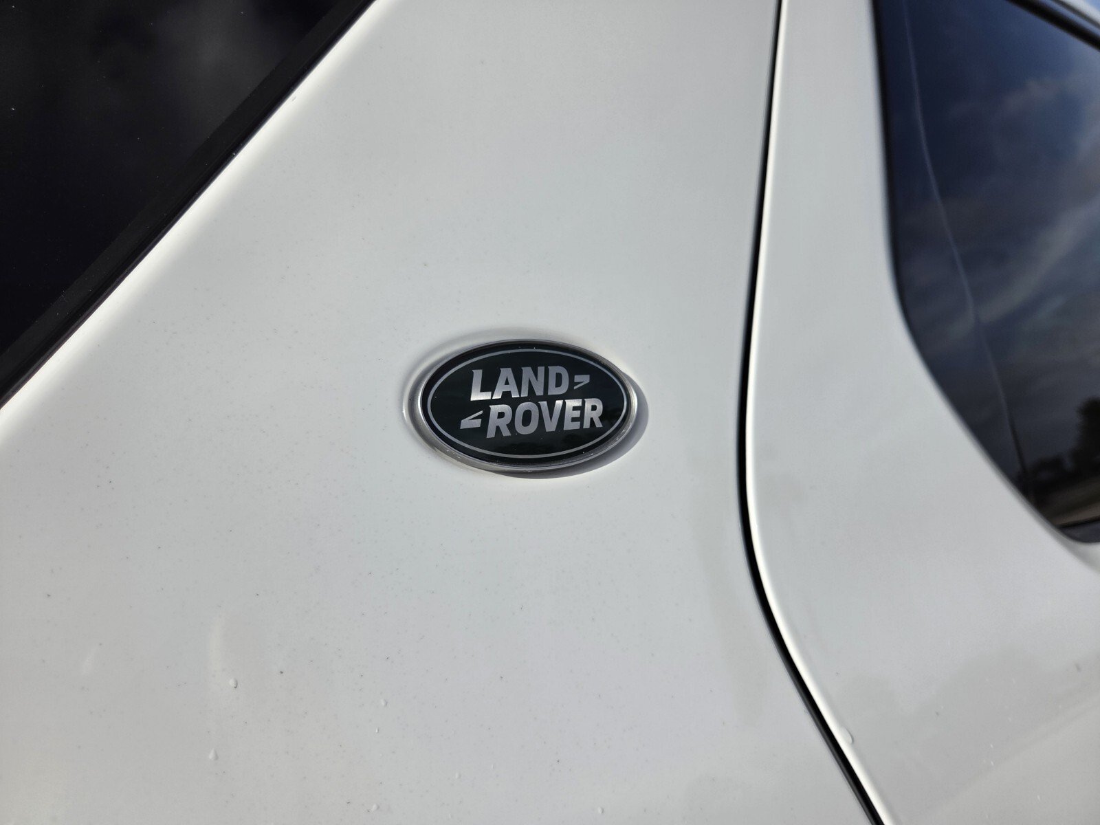 Used 2025 Fuji White Land Rover P250 S image 23
