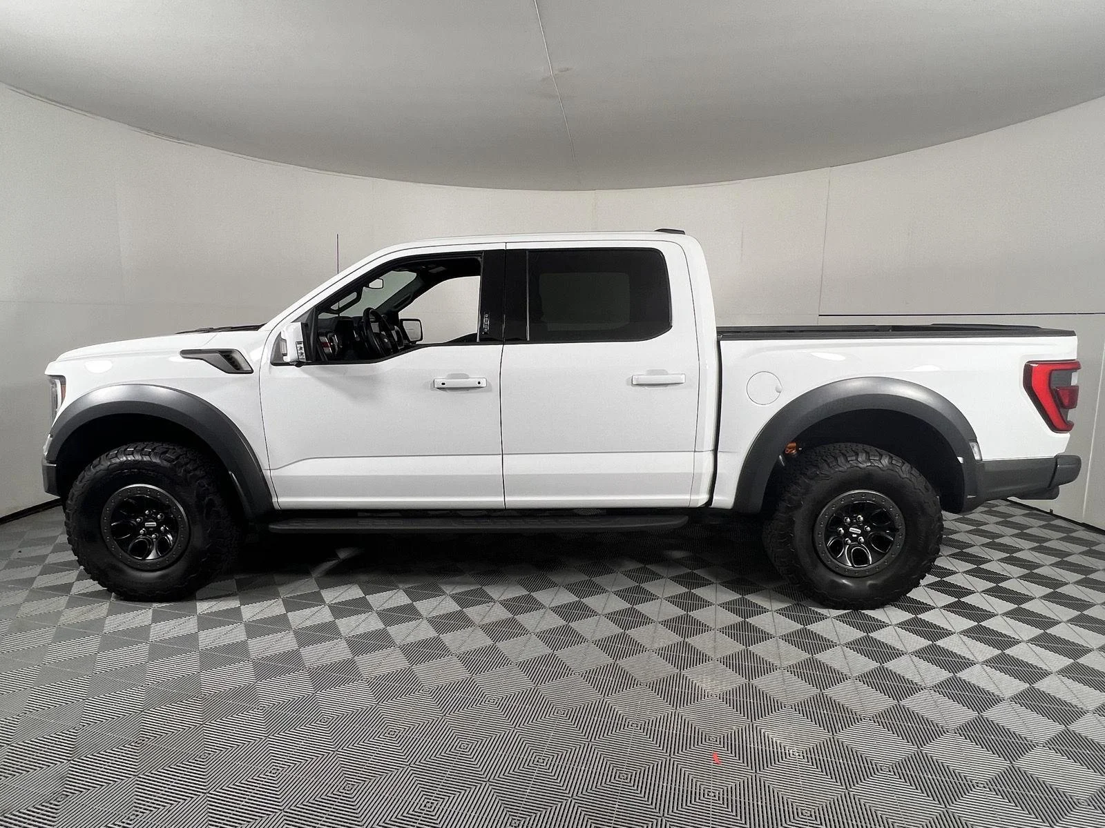 Used 2022 Oxford White Ford Raptor image 7