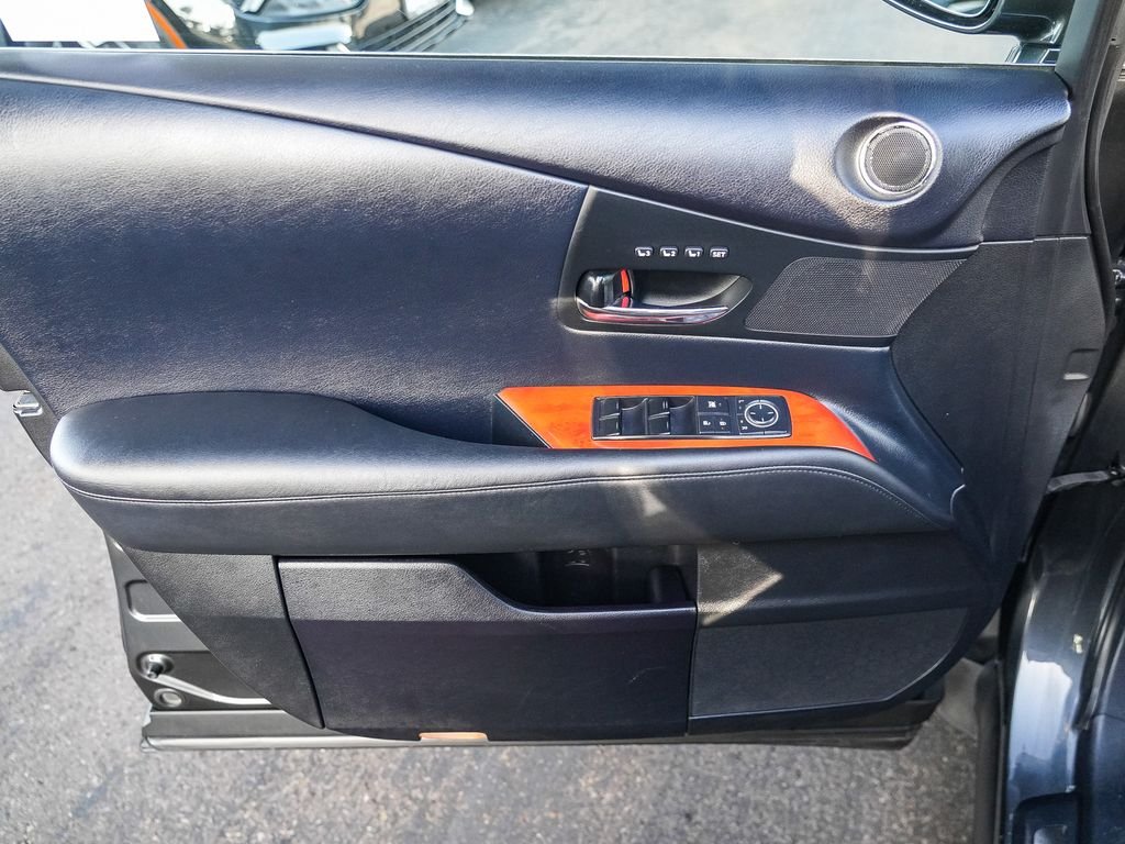 Used 2010 Black Lexus 450h image 22
