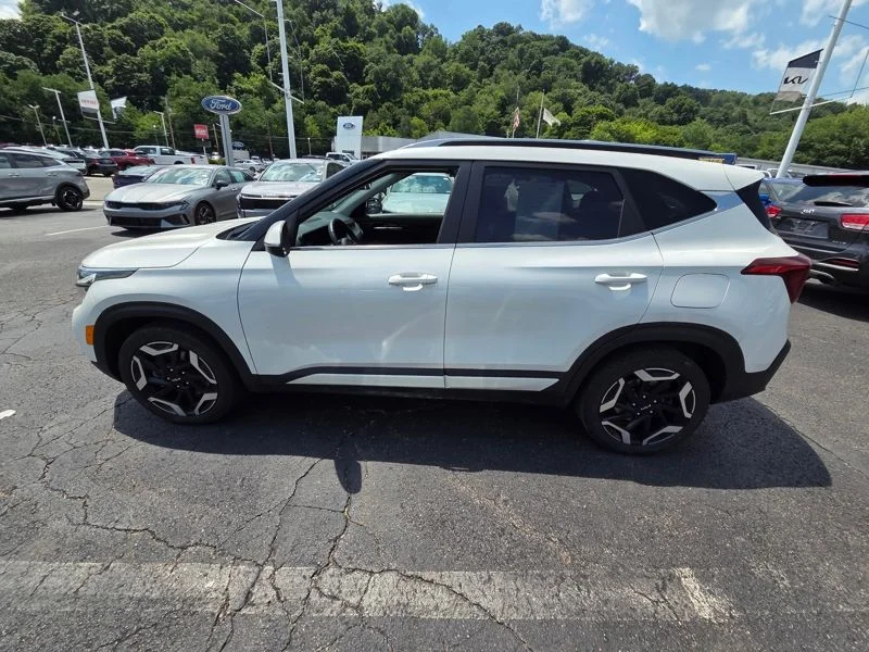 Used 2024 White Kia SX image 4