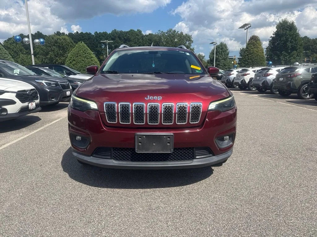 Used 2020 Red Jeep Latitude Plus image 6