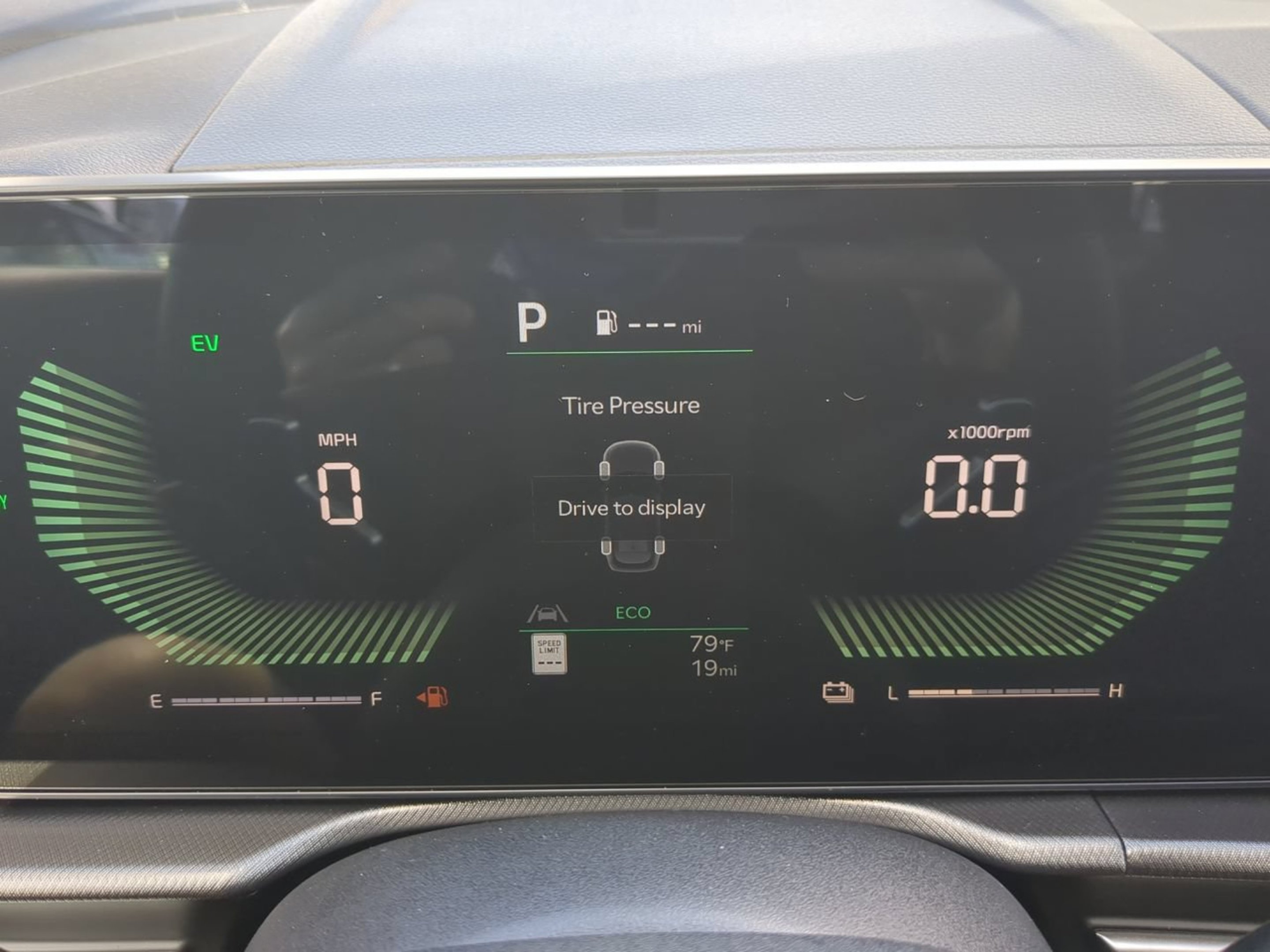 New 2026 Fusion Black Kia LX image 38