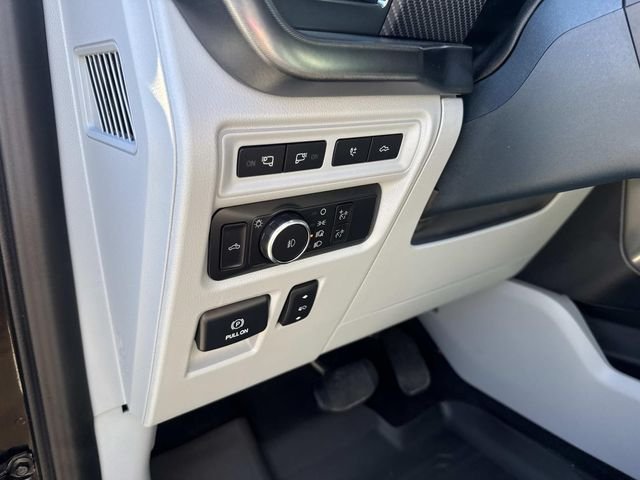 Used 2022 Agate Black Metallic Ford Limited image 28