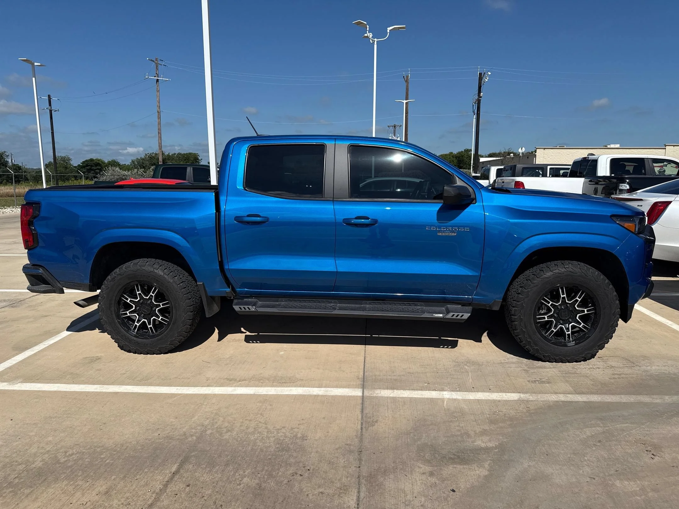 Used 2023 Blue Chevrolet LT image 5