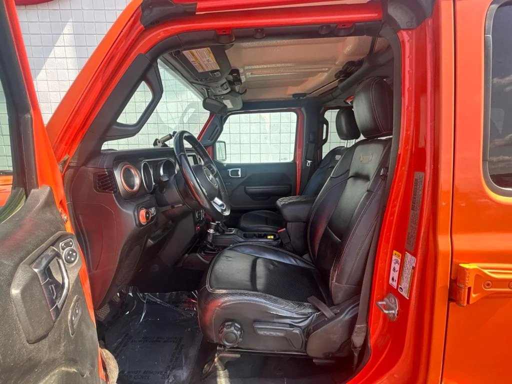 Used 2018 Orange Jeep Unlimited Rubicon image 3