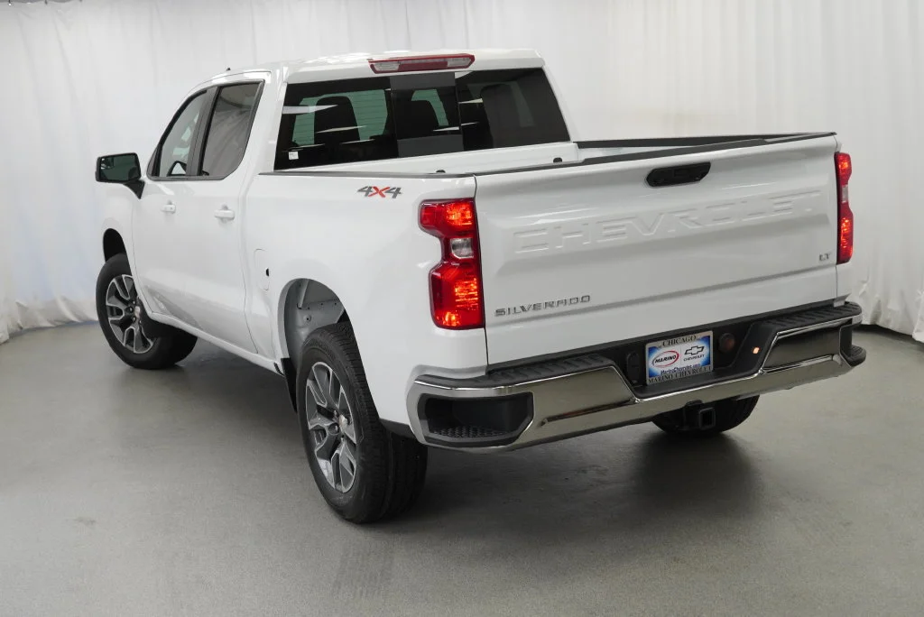 New 2026 Summit White Chevrolet LT image 16