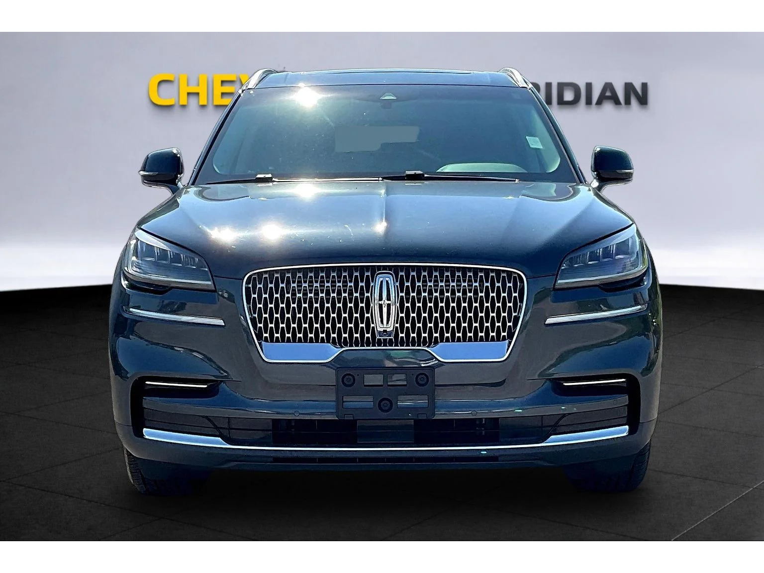 Used 2023  Lincoln Reserve image 3