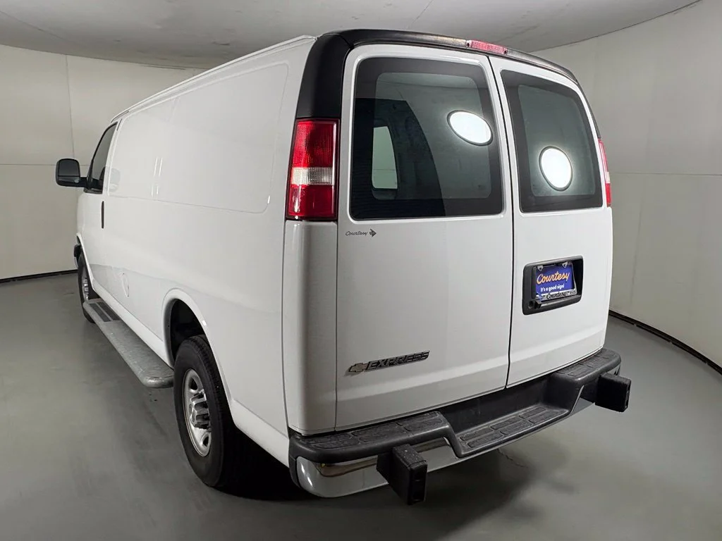 Certified Used 2023 SUMMIT WHITE Chevrolet RWD 2500 Regular Wheelbase WT image 7